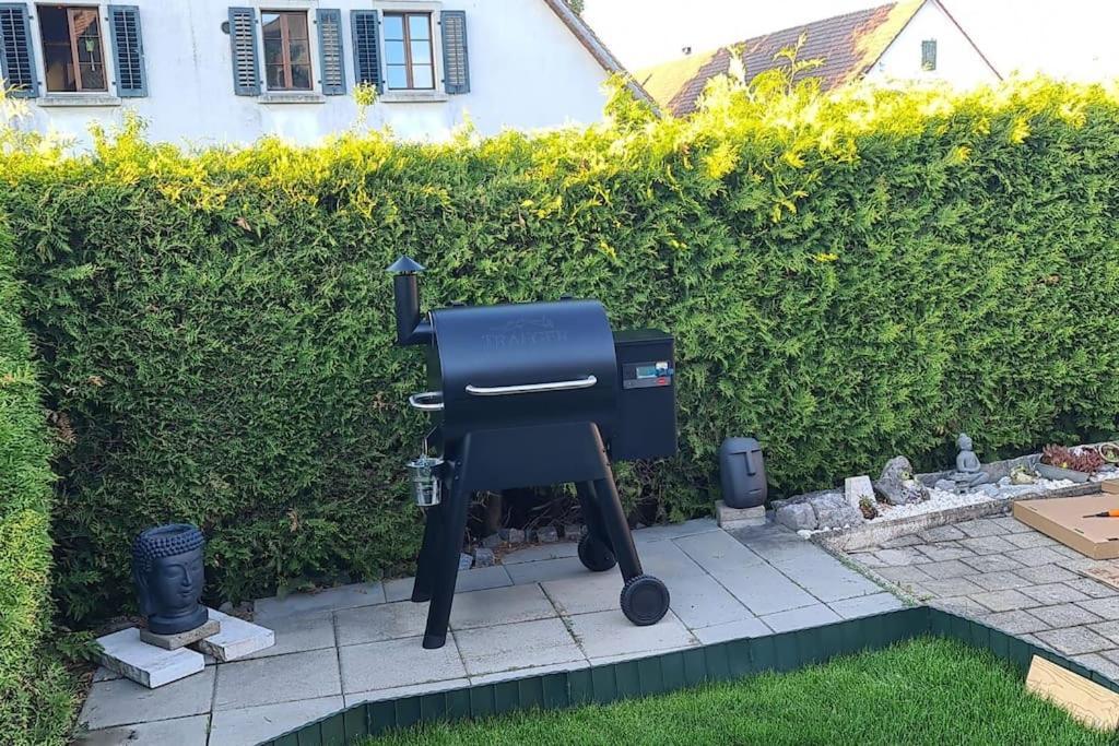 3 Bedroom Swiss House On 3 Floors Oberglatt Exterior photo
